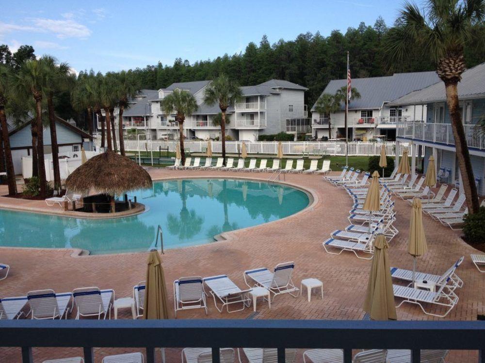 Paradise Lakes Resort, Clothing Optional Resort - Adult Only Land O' Lakes Exterior photo