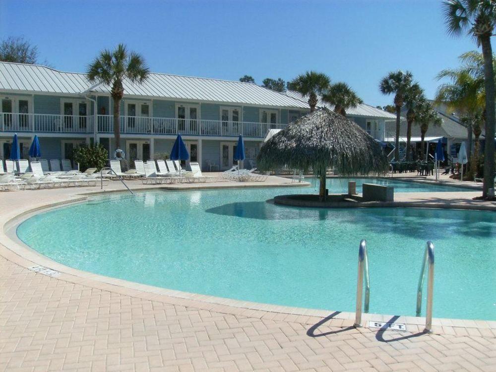 Paradise Lakes Resort, Clothing Optional Resort - Adult Only Land O' Lakes Exterior photo
